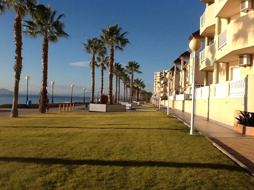 2 soveværelse Lejlighed til salg i La Manga del Mar Menor med swimmingpool garage - € 189.000 (Ref: 10011772)