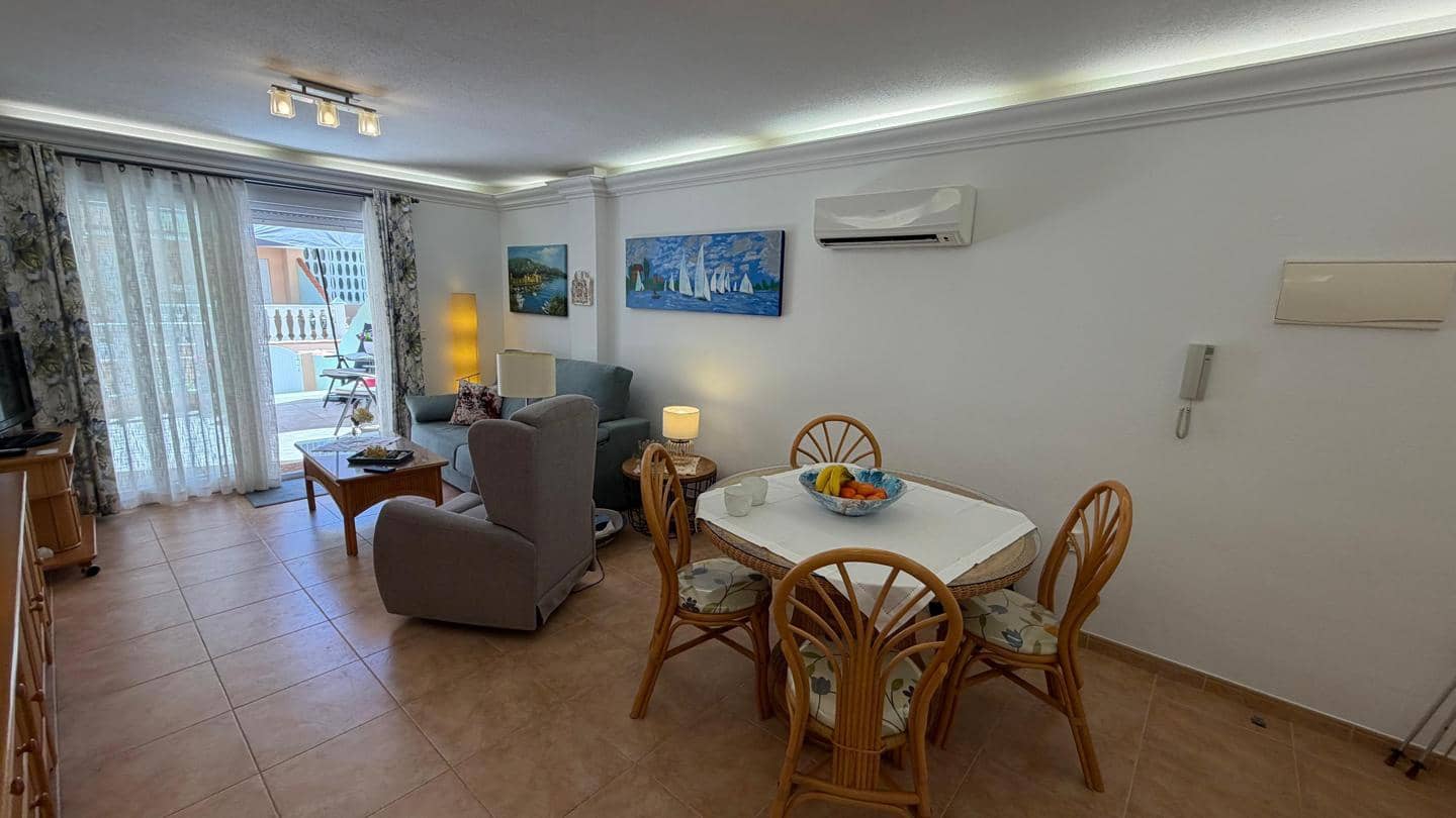 2 soveværelse Lejlighed til salg i La Manga del Mar Menor med swimmingpool garage - € 189.000 (Ref: 10011772)