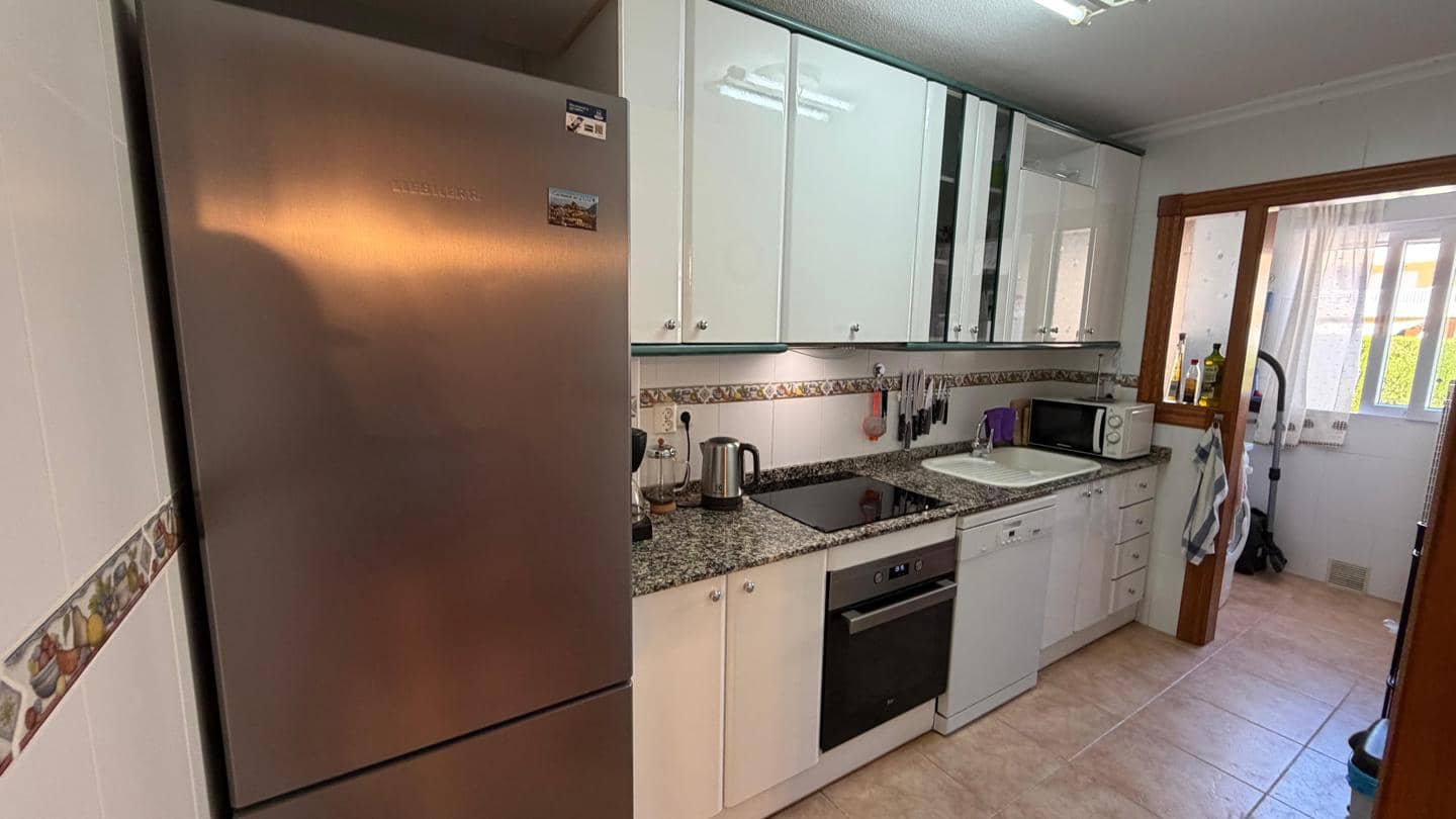 2 soveværelse Lejlighed til salg i La Manga del Mar Menor med swimmingpool garage - € 189.000 (Ref: 10011772)