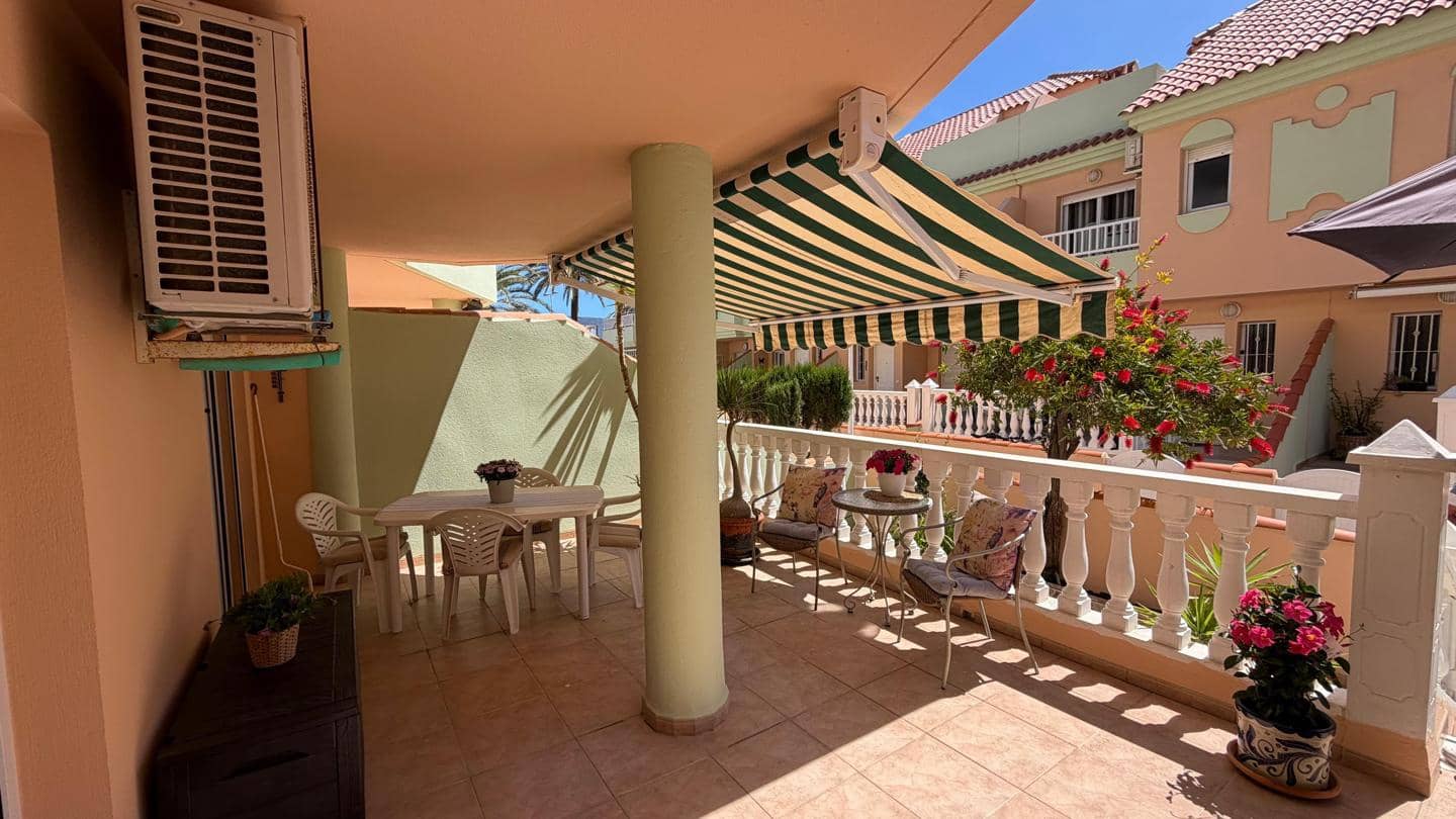 2 soveværelse Lejlighed til salg i La Manga del Mar Menor med swimmingpool garage - € 189.000 (Ref: 10011772)