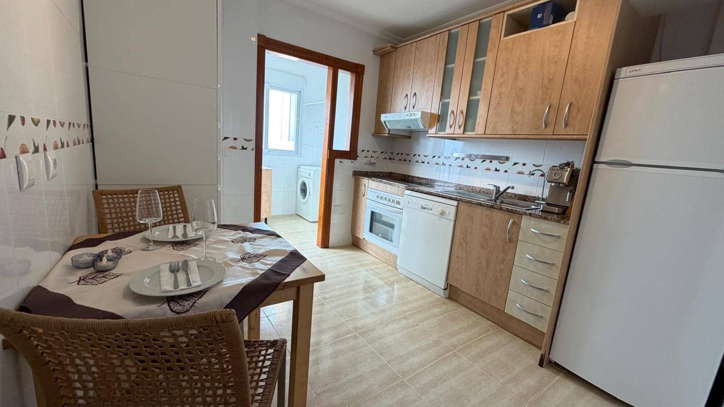 2 soveværelse Lejlighed til salg i La Manga del Mar Menor med swimmingpool - € 199.000 (Ref: 10011773)