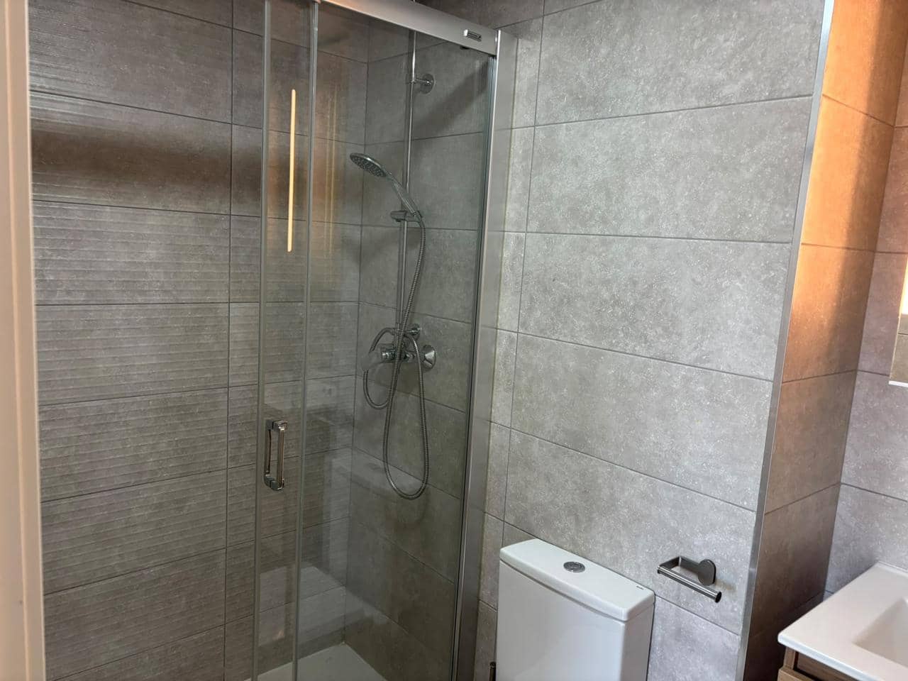 2 bedroom Flat for sale in Playa Paraiso with pool garage - € 259,000 (Ref: 10011774)