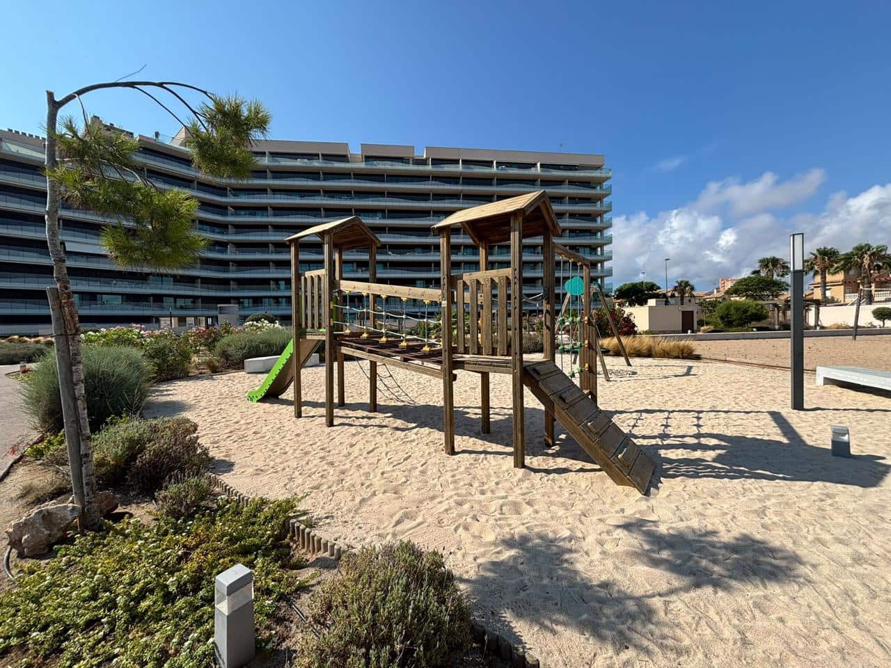 2 bedroom Flat for sale in Playa Paraiso with pool garage - € 259,000 (Ref: 10011774)