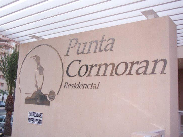 2 slaapkamer Flat te koop in La Manga del Mar Menor met zwembad garage - € 319.000 (Ref: 10011776)