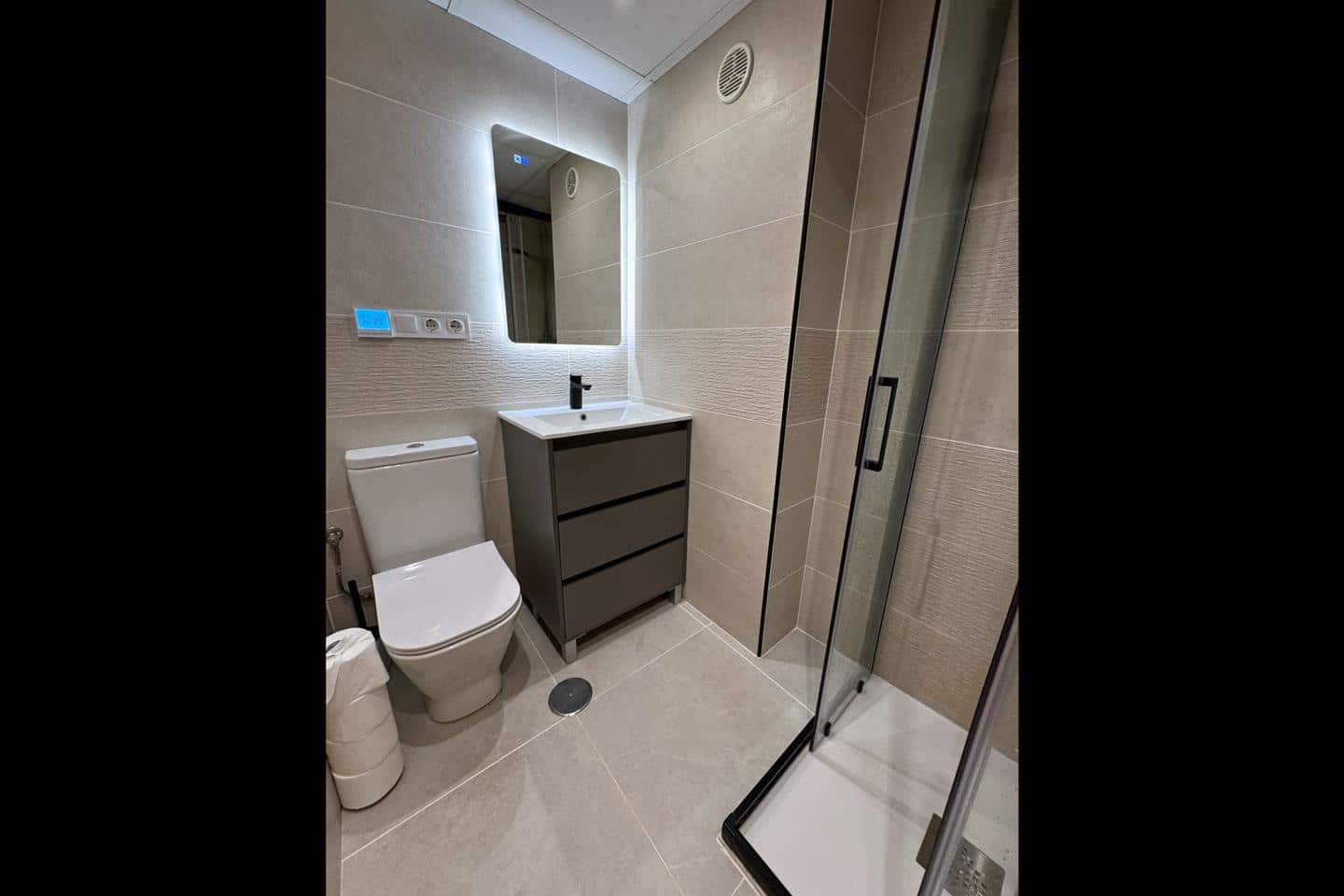 2 slaapkamer Flat te koop in La Manga del Mar Menor met zwembad garage - € 319.000 (Ref: 10011776)