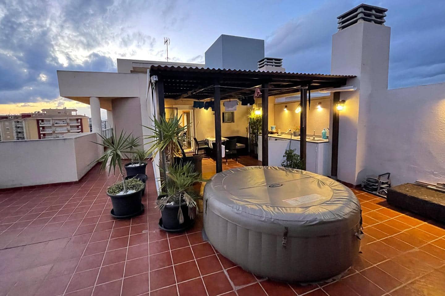 2 slaapkamer Flat te koop in La Manga del Mar Menor met zwembad garage - € 319.000 (Ref: 10011776)