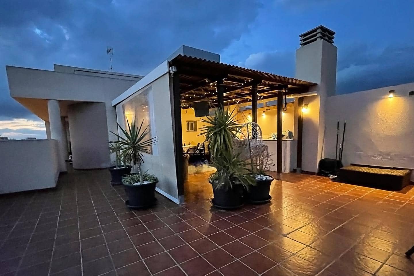 2 slaapkamer Flat te koop in La Manga del Mar Menor met zwembad garage - € 319.000 (Ref: 10011776)
