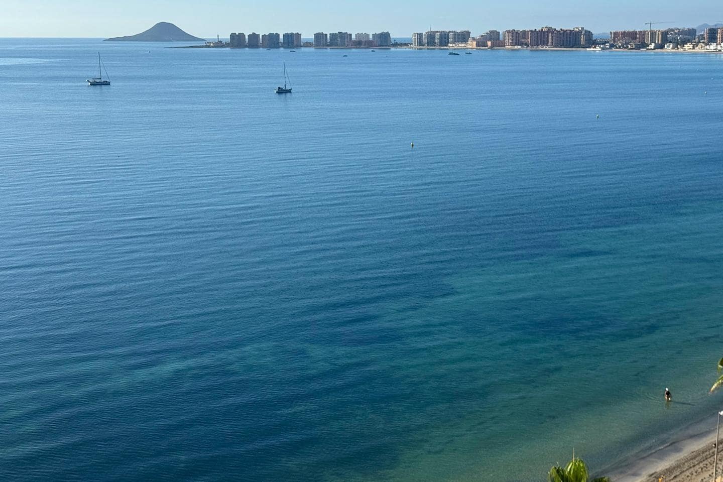 2 slaapkamer Flat te koop in La Manga del Mar Menor met zwembad garage - € 319.000 (Ref: 10011776)
