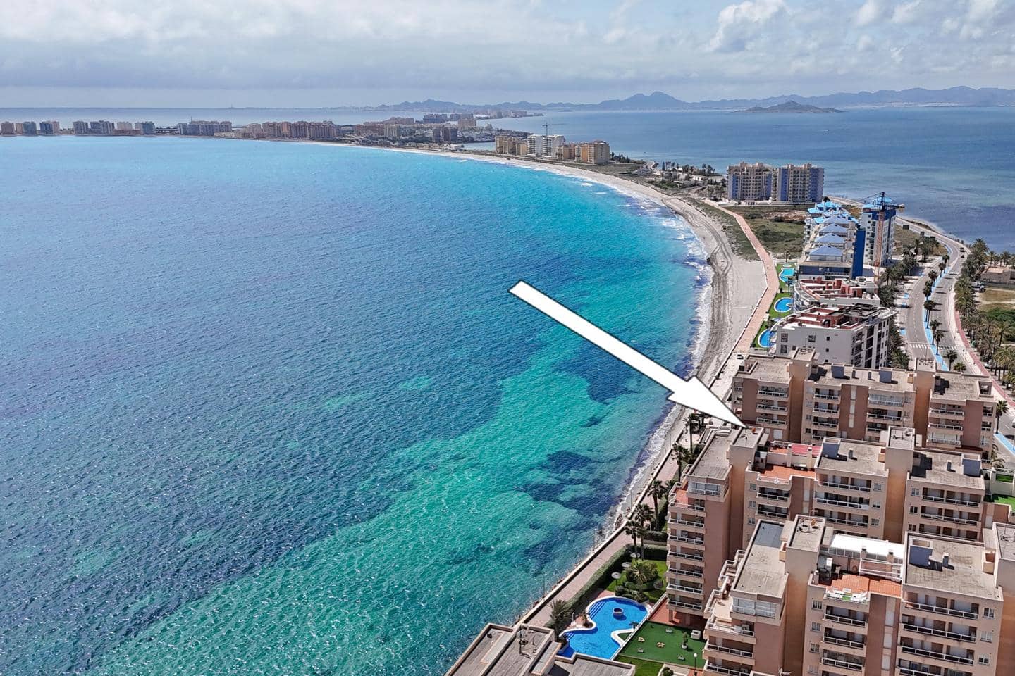 2 slaapkamer Flat te koop in La Manga del Mar Menor met zwembad garage - € 319.000 (Ref: 10011776)