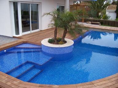 5 bedroom Villa for sale in La Manga del Mar Menor with pool garage - € 685,000 (Ref: 10011777)