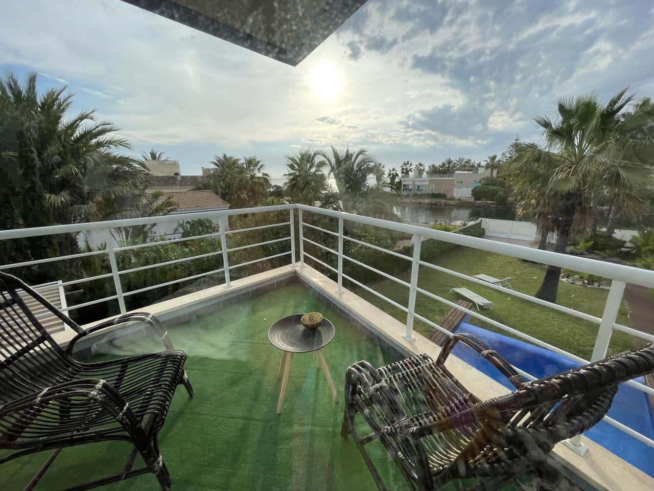 5 bedroom Villa for sale in La Manga del Mar Menor with pool garage - € 685,000 (Ref: 10011777)