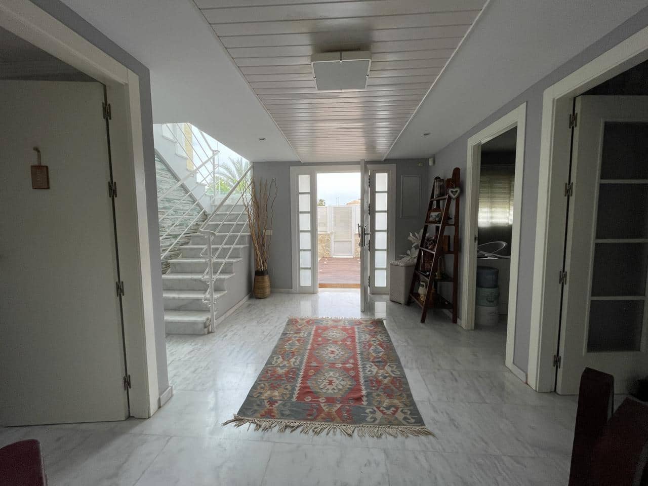 5 bedroom Villa for sale in La Manga del Mar Menor with pool garage - € 685,000 (Ref: 10011777)
