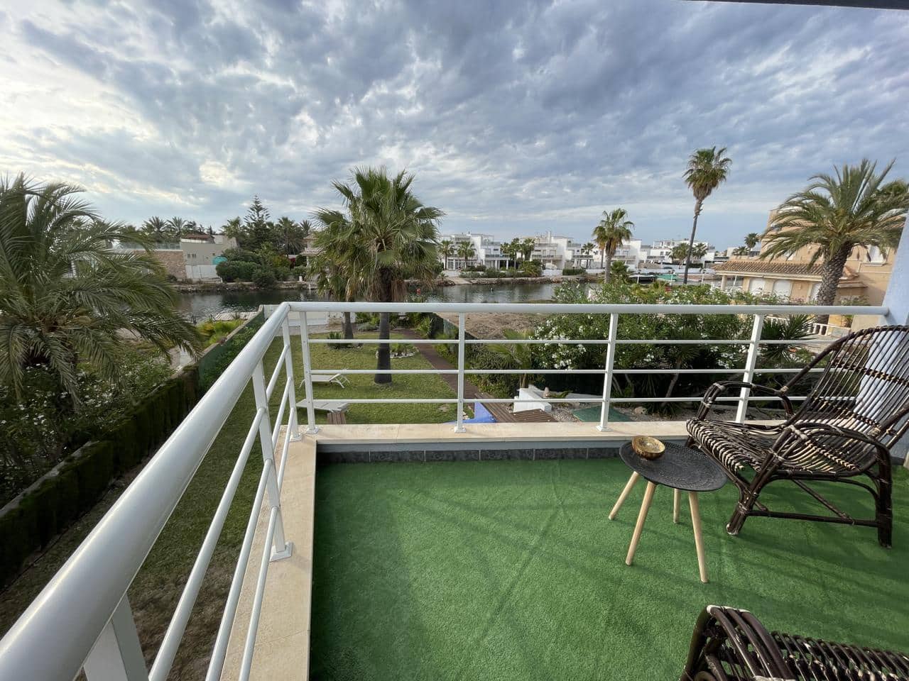 5 bedroom Villa for sale in La Manga del Mar Menor with pool garage - € 685,000 (Ref: 10011777)