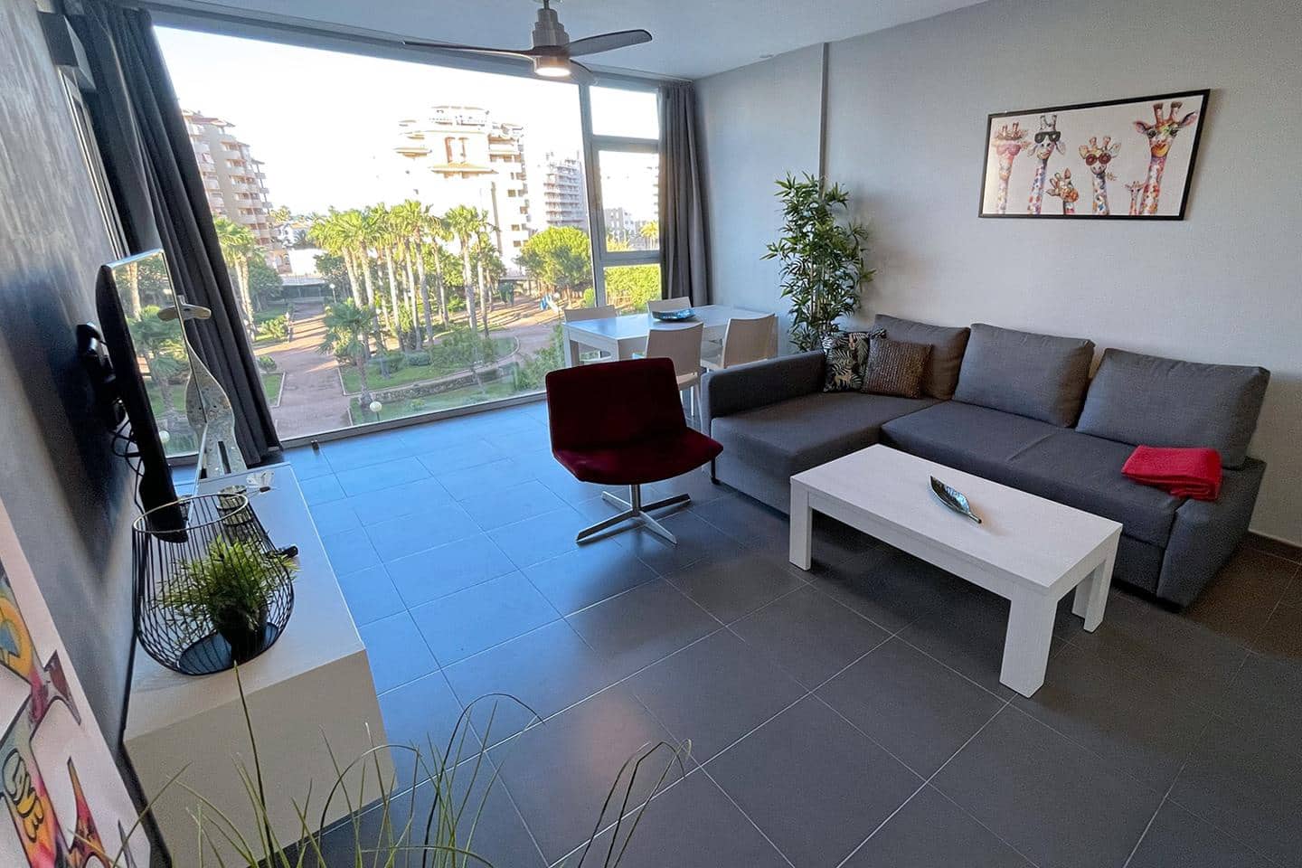Piso de 2 habitaciones en La Manga del Mar Menor en venta con piscina - 259.000 € (Ref: 10011778)