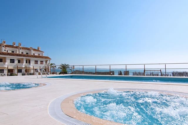 Piso de 2 habitaciones en La Manga del Mar Menor en venta con piscina - 259.000 € (Ref: 10011778)