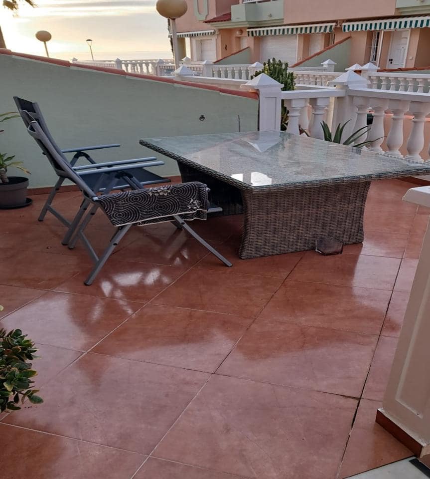 2 slaapkamer Flat te koop in La Manga del Mar Menor met zwembad garage - € 300.000 (Ref: 10011779)