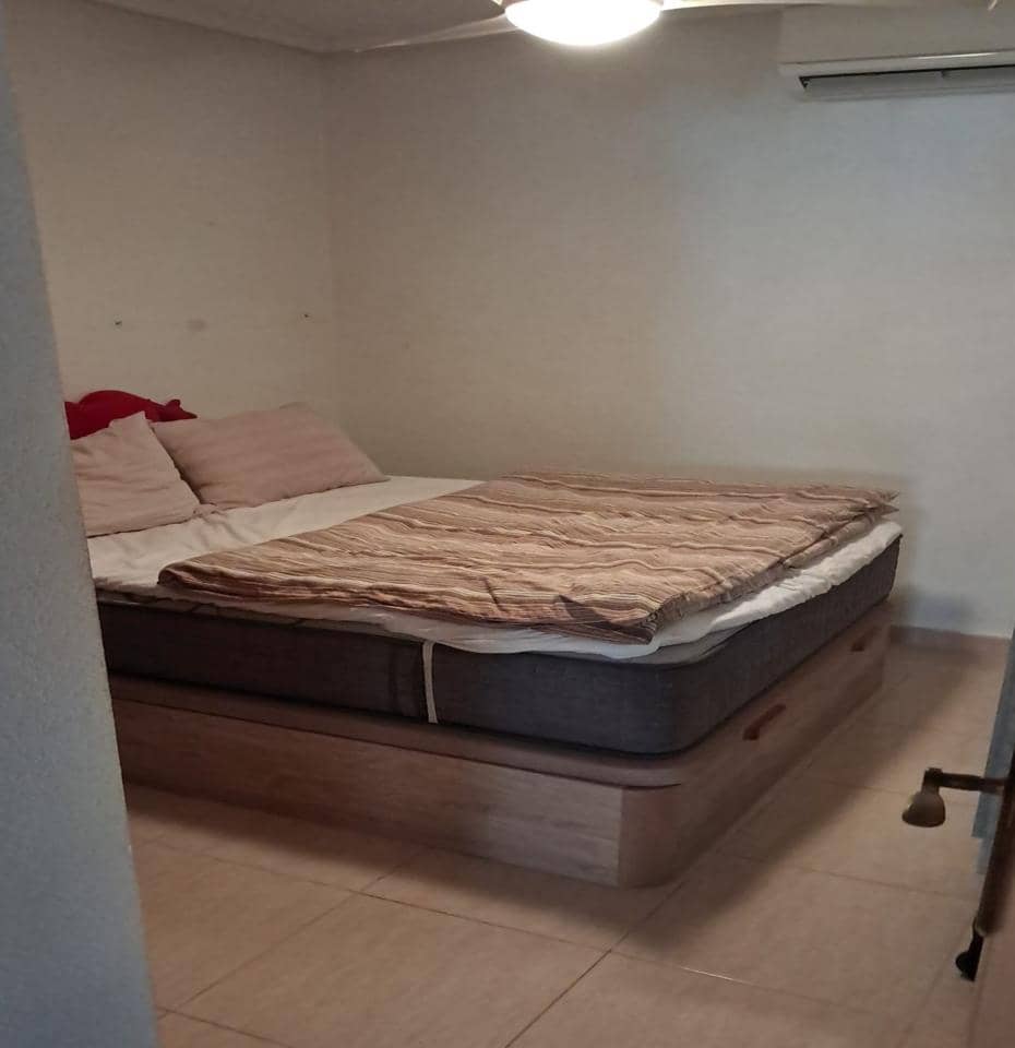 2 slaapkamer Flat te koop in La Manga del Mar Menor met zwembad garage - € 300.000 (Ref: 10011779)