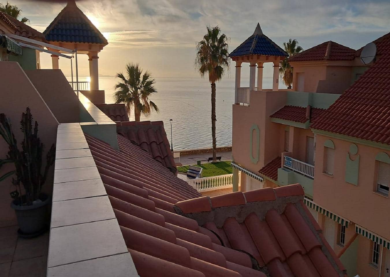 2 slaapkamer Flat te koop in La Manga del Mar Menor met zwembad garage - € 300.000 (Ref: 10011779)