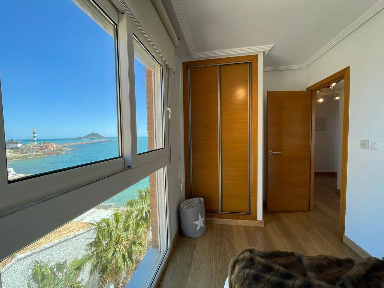 2 slaapkamer Flat te koop in La Manga del Mar Menor met garage - € 224.000 (Ref: 10011780)