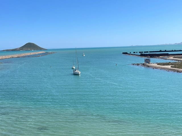 2 slaapkamer Flat te koop in La Manga del Mar Menor met garage - € 224.000 (Ref: 10011780)