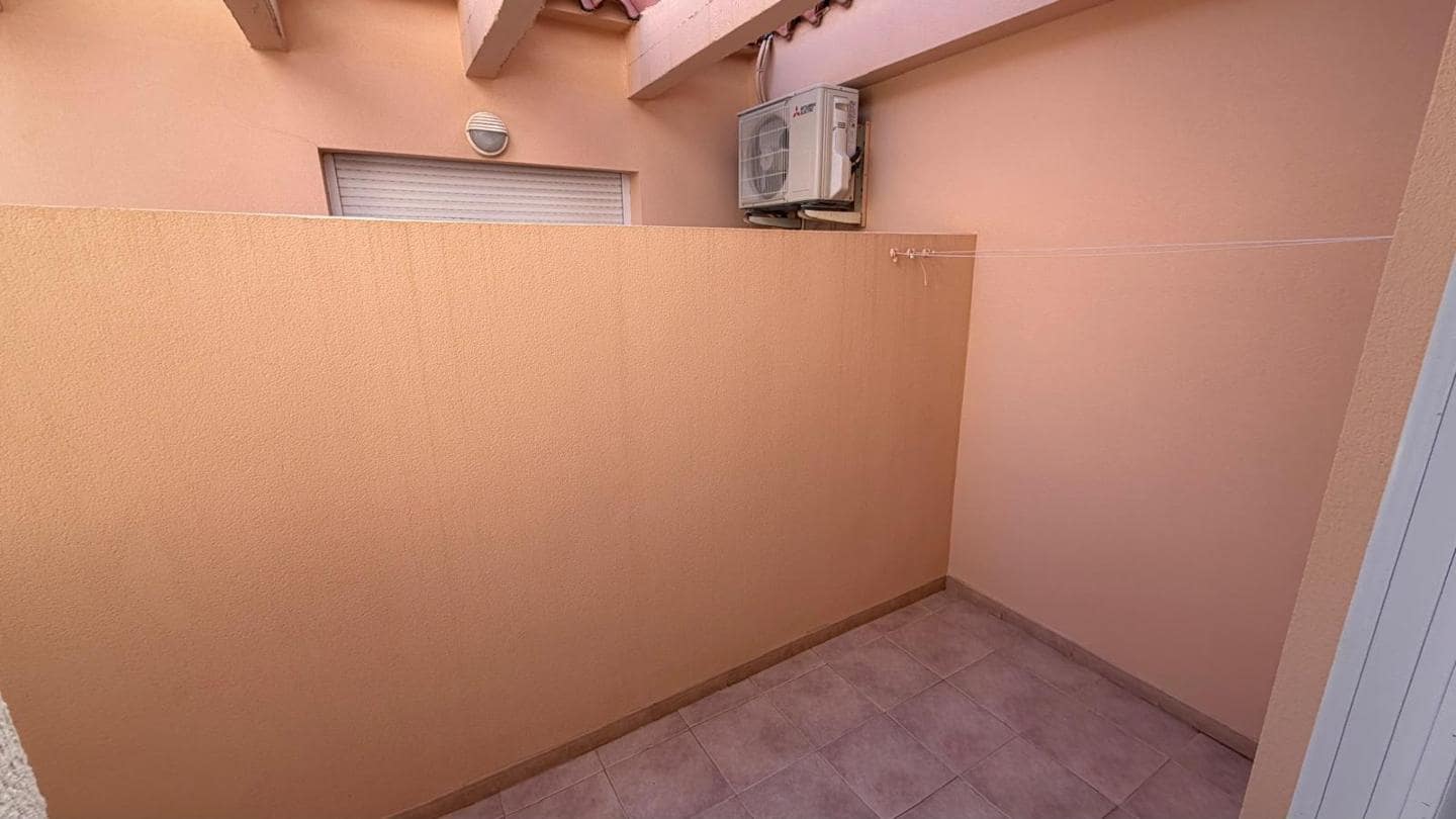 3 soverom Leilighet til salgs i La Manga del Mar Menor med svømmebasseng garasje - € 230 000 (Ref: 10011781)