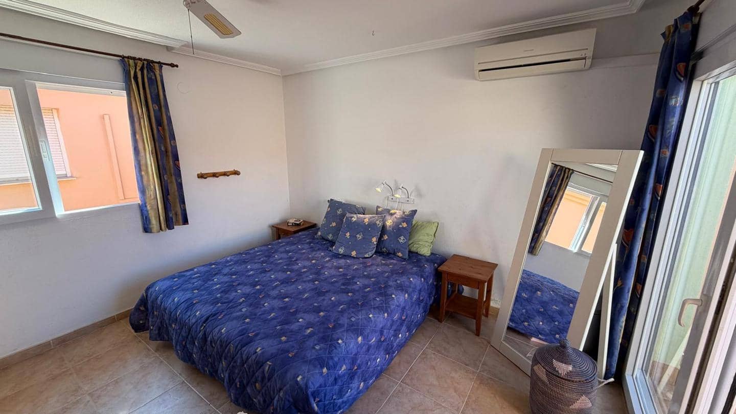 3 soverom Leilighet til salgs i La Manga del Mar Menor med svømmebasseng garasje - € 230 000 (Ref: 10011781)