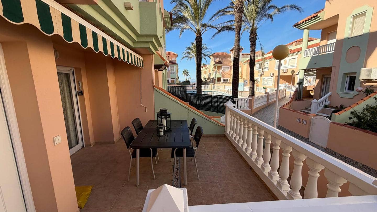 3 soverom Leilighet til salgs i La Manga del Mar Menor med svømmebasseng garasje - € 230 000 (Ref: 10011781)