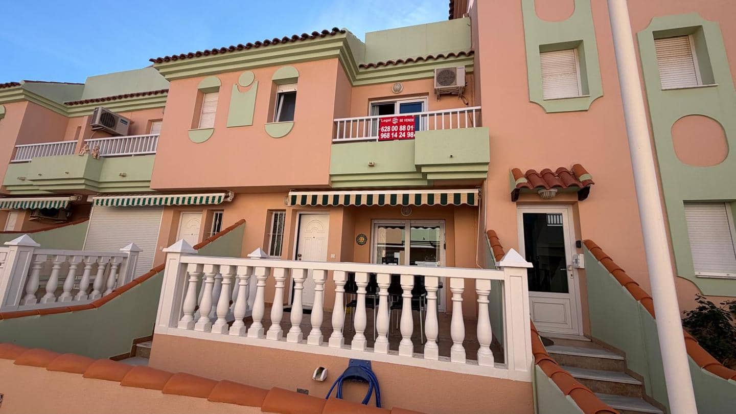 3 soverom Leilighet til salgs i La Manga del Mar Menor med svømmebasseng garasje - € 230 000 (Ref: 10011781)