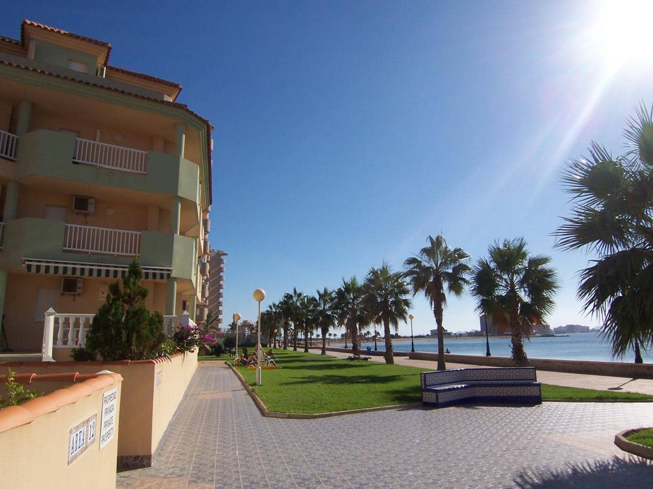 2 soverom Leilighet til salgs i La Manga del Mar Menor med svømmebasseng garasje - € 189 000 (Ref: 10011784)