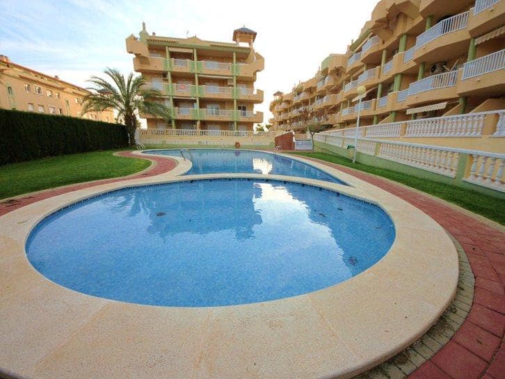 2 soverom Leilighet til salgs i La Manga del Mar Menor med svømmebasseng garasje - € 189 000 (Ref: 10011784)