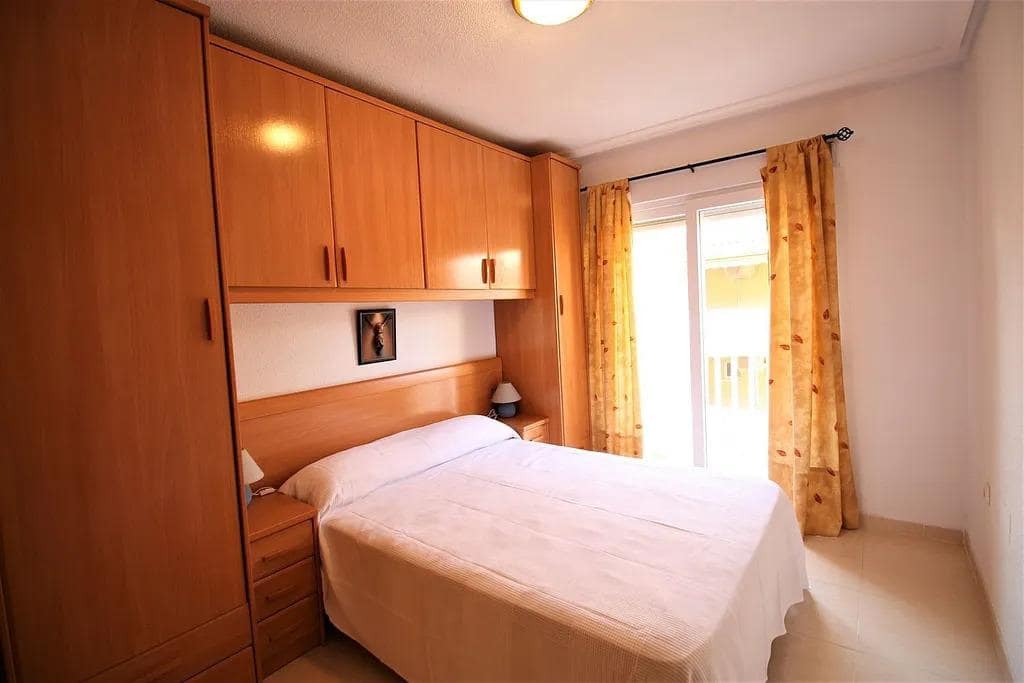 2 soverom Leilighet til salgs i La Manga del Mar Menor med svømmebasseng garasje - € 189 000 (Ref: 10011784)