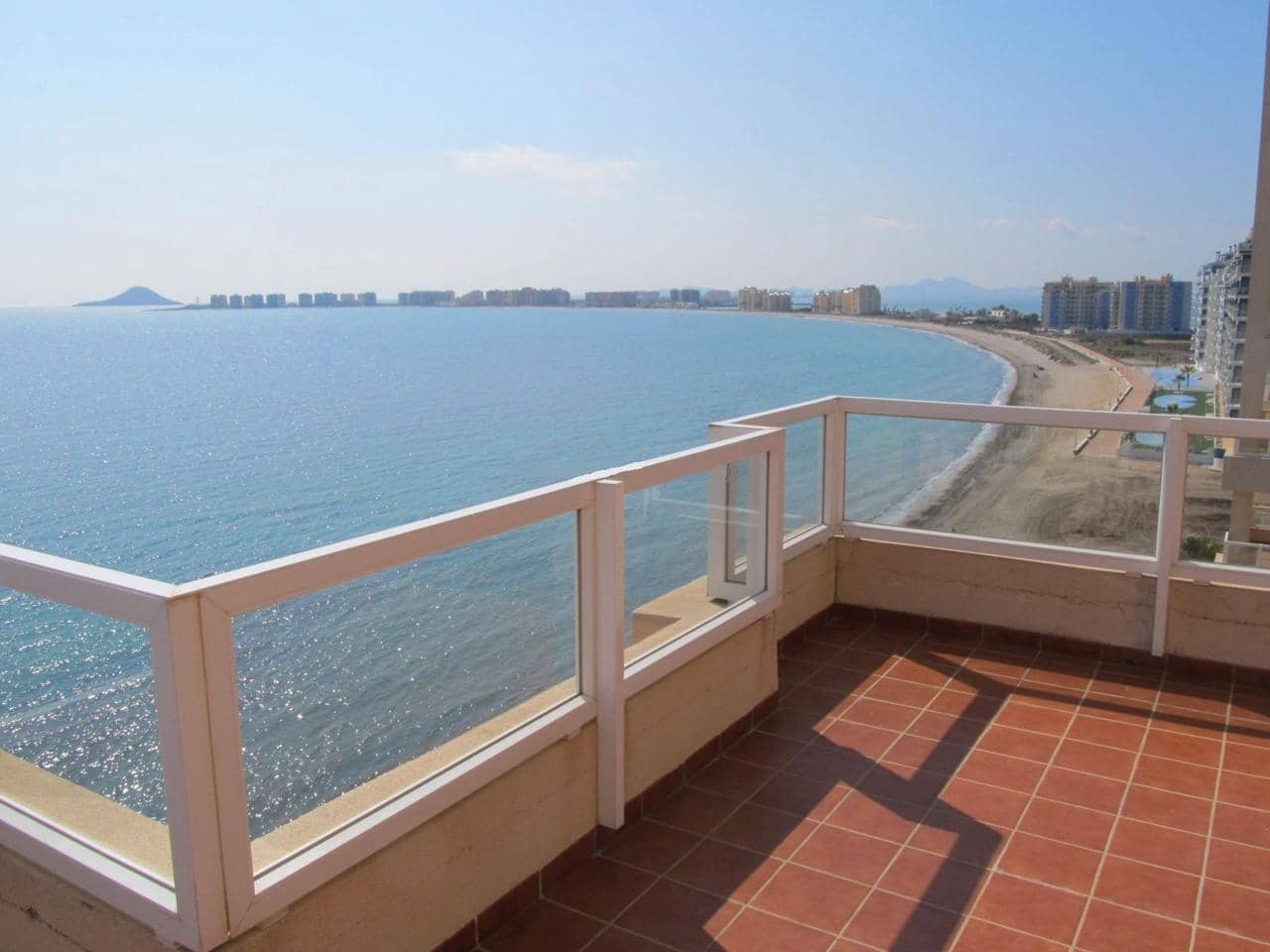 3 slaapkamer Flat te koop in La Manga del Mar Menor met zwembad garage - € 380.000 (Ref: 10011785)