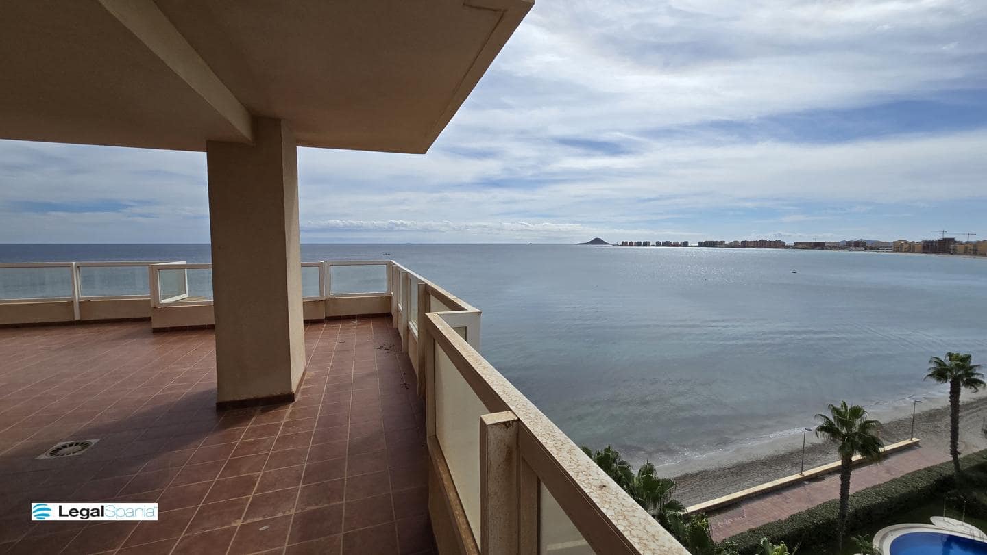 3 slaapkamer Flat te koop in La Manga del Mar Menor met zwembad garage - € 380.000 (Ref: 10011785)