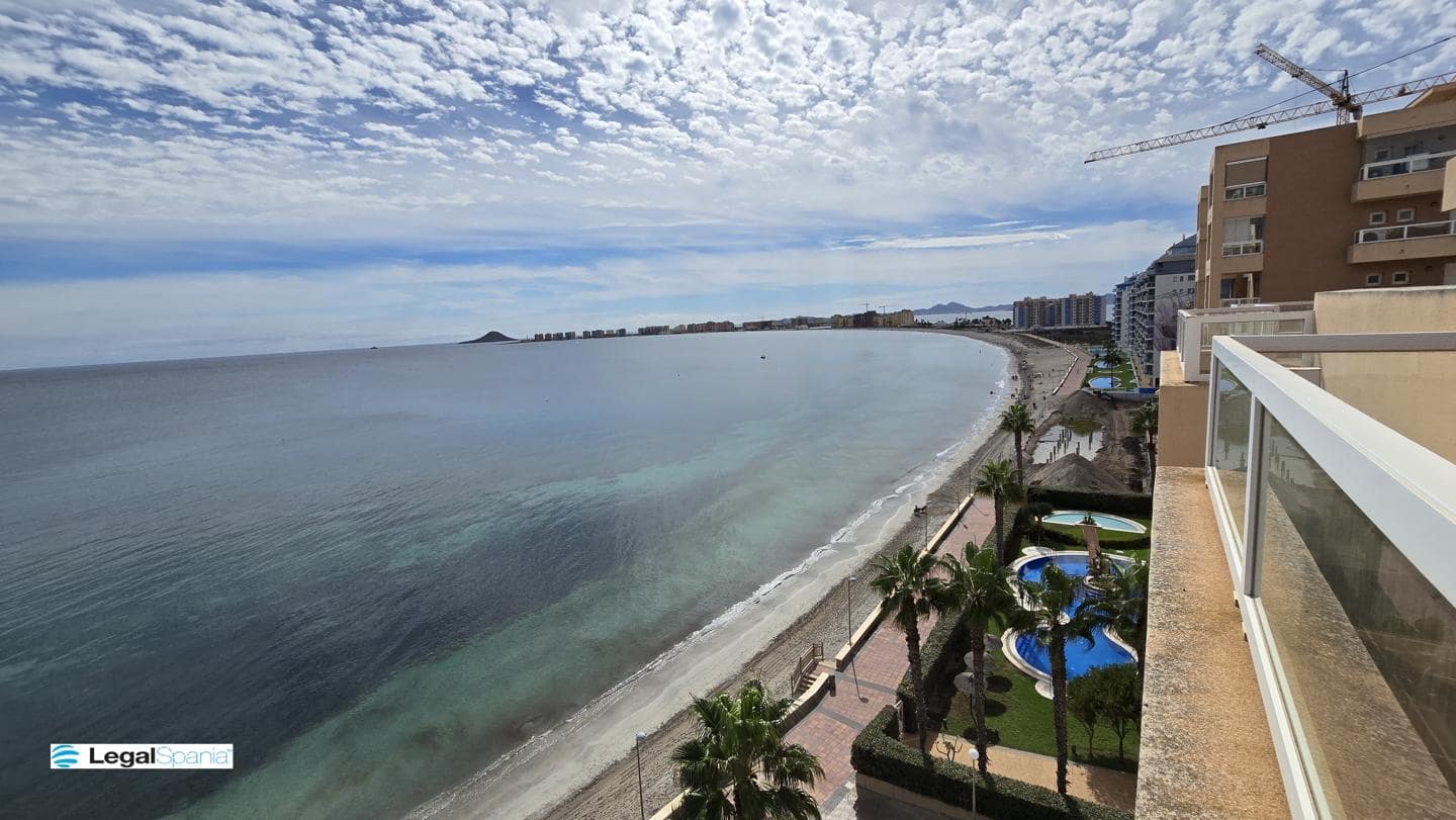 3 slaapkamer Flat te koop in La Manga del Mar Menor met zwembad garage - € 380.000 (Ref: 10011785)
