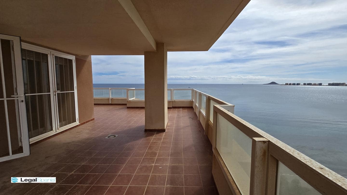 3 slaapkamer Flat te koop in La Manga del Mar Menor met zwembad garage - € 380.000 (Ref: 10011785)