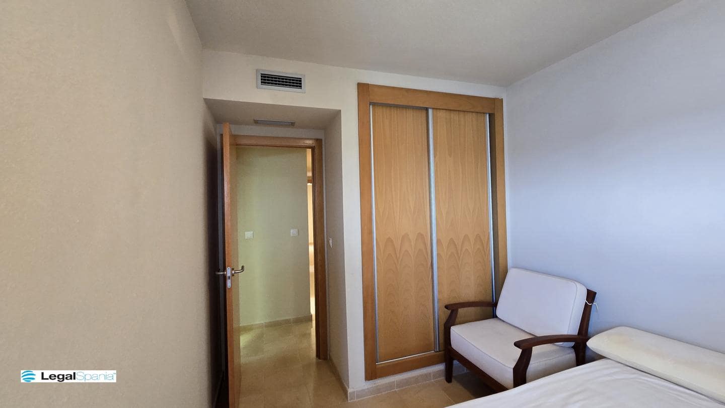 3 slaapkamer Flat te koop in La Manga del Mar Menor met zwembad garage - € 380.000 (Ref: 10011785)