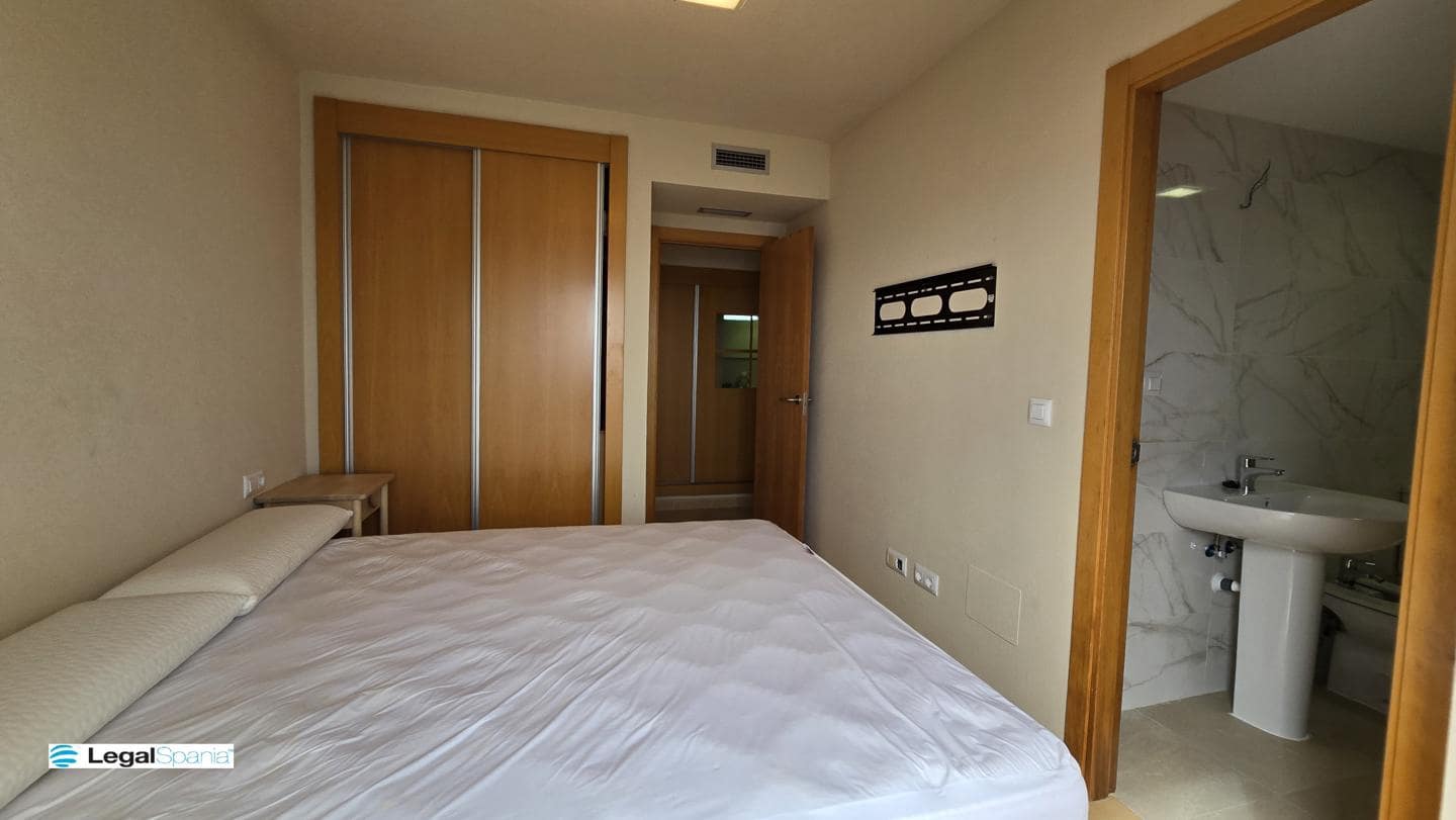 3 slaapkamer Flat te koop in La Manga del Mar Menor met zwembad garage - € 380.000 (Ref: 10011785)