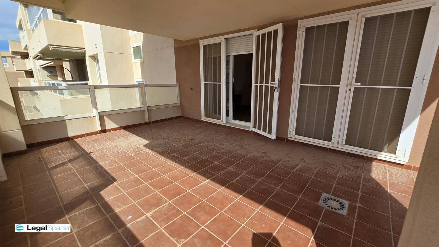 3 slaapkamer Flat te koop in La Manga del Mar Menor met zwembad garage - € 380.000 (Ref: 10011785)