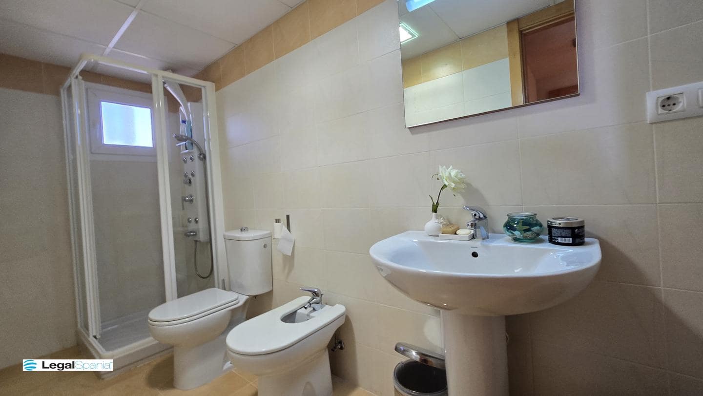 3 slaapkamer Flat te koop in La Manga del Mar Menor met zwembad garage - € 380.000 (Ref: 10011785)