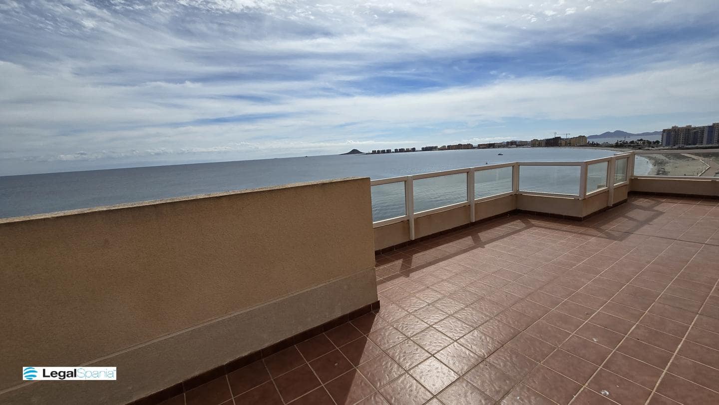 3 slaapkamer Flat te koop in La Manga del Mar Menor met zwembad garage - € 380.000 (Ref: 10011785)