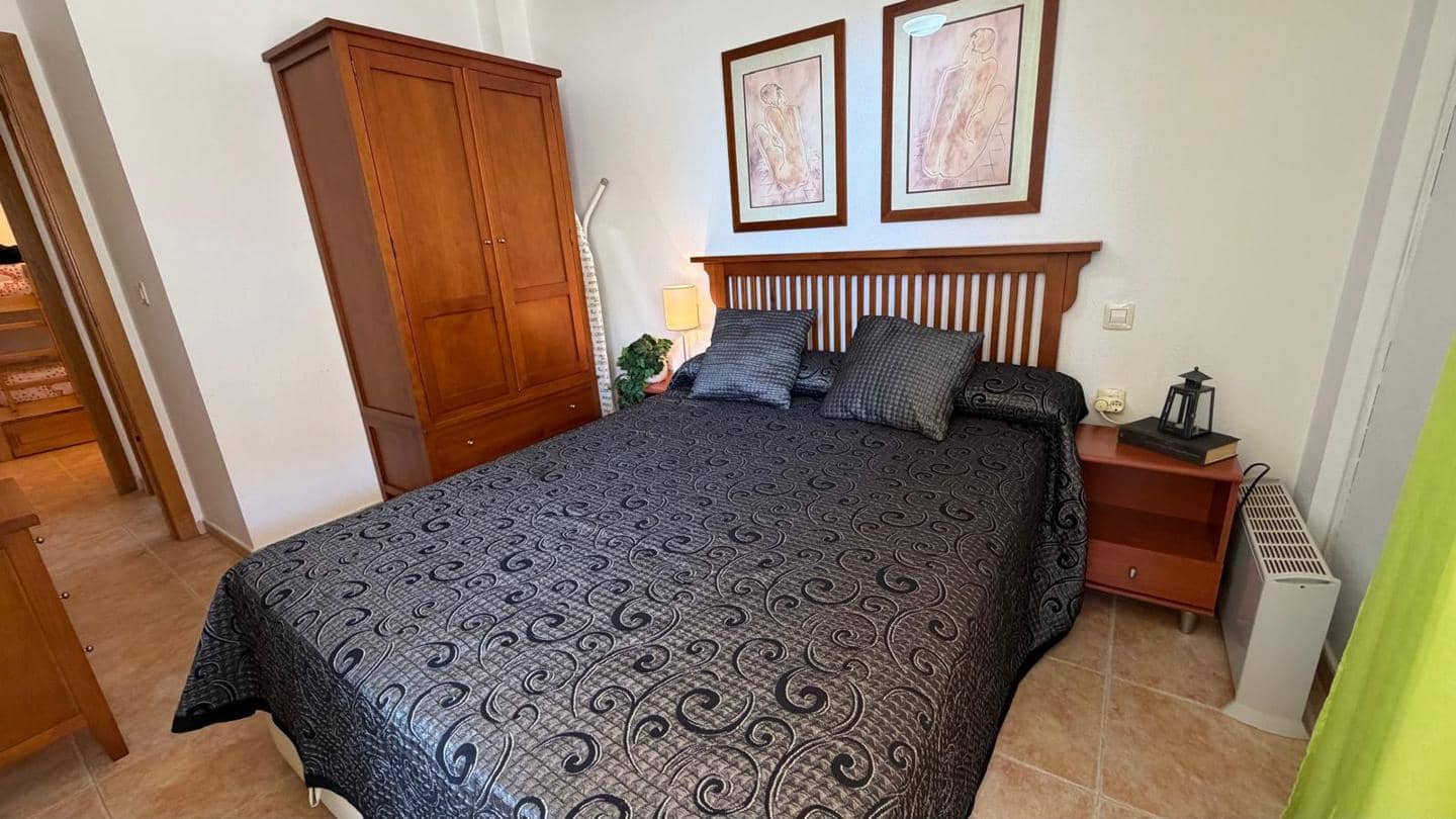 2 soveværelse Lejlighed til salg i La Manga del Mar Menor med swimmingpool garage - € 175.000 (Ref: 10011786)