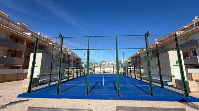 2 soverom Leilighet til salgs i La Manga del Mar Menor med svømmebasseng garasje - € 175 000 (Ref: 10011786)