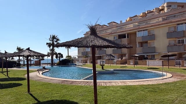 2 soverom Leilighet til salgs i La Manga del Mar Menor med svømmebasseng garasje - € 175 000 (Ref: 10011786)