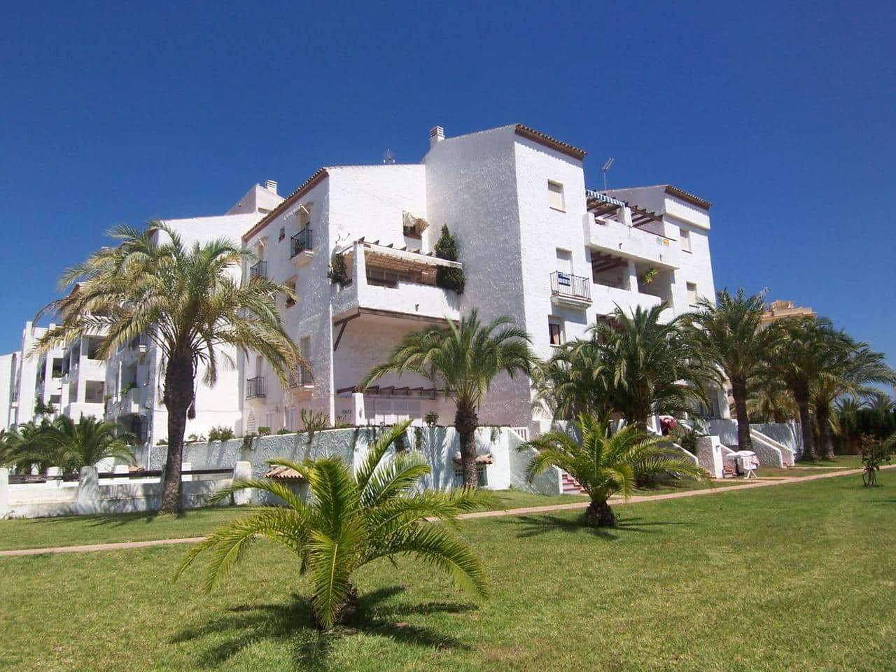 Garage for sale in La Manga del Mar Menor - € 8,495 (Ref: 10011787)