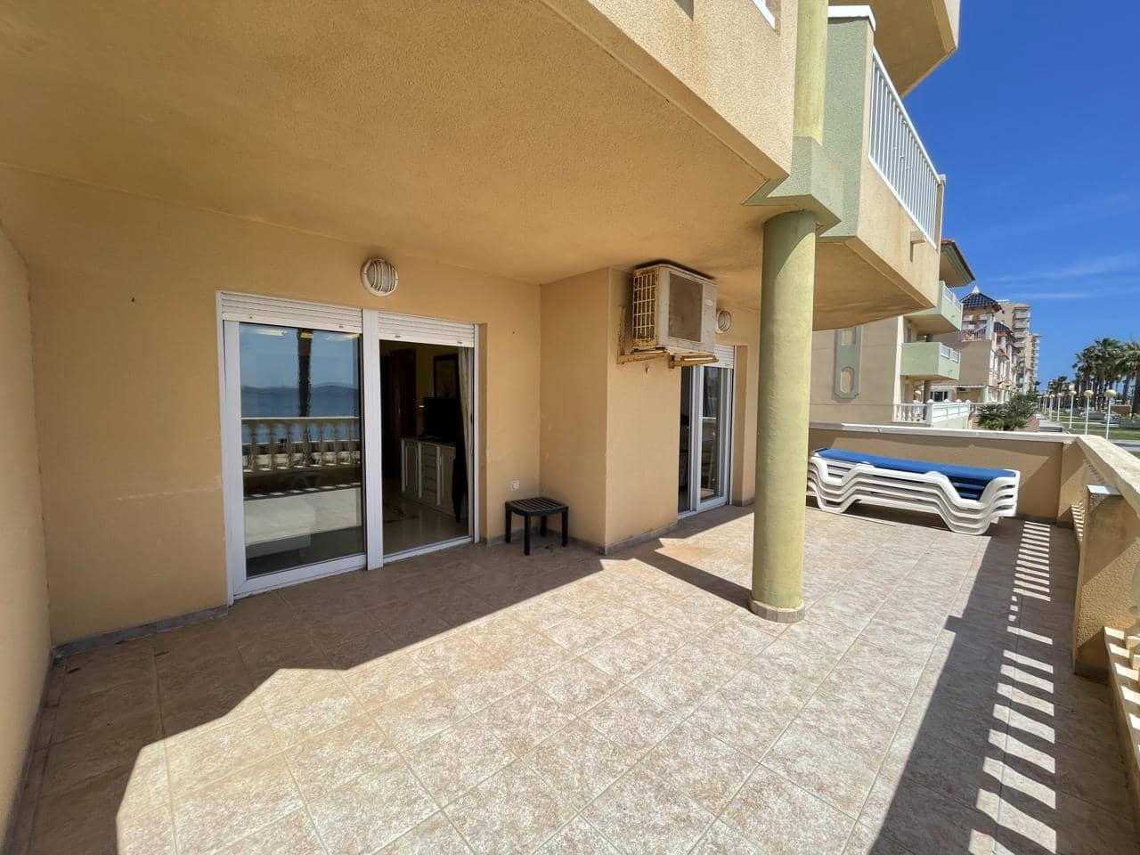 3 slaapkamer Flat te koop in La Manga del Mar Menor met zwembad garage - € 375.000 (Ref: 10011788)