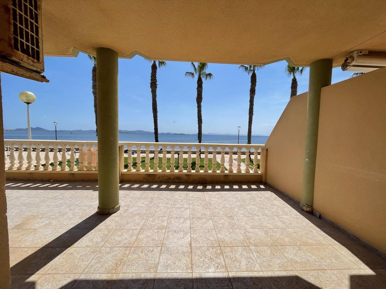 3 slaapkamer Flat te koop in La Manga del Mar Menor met zwembad garage - € 375.000 (Ref: 10011788)