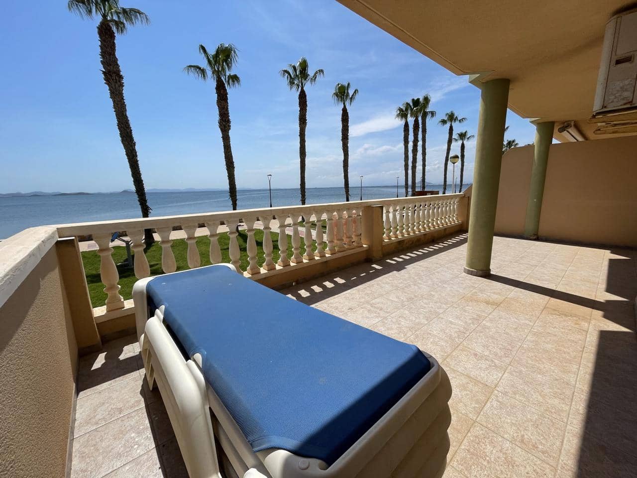 3 slaapkamer Flat te koop in La Manga del Mar Menor met zwembad garage - € 375.000 (Ref: 10011788)