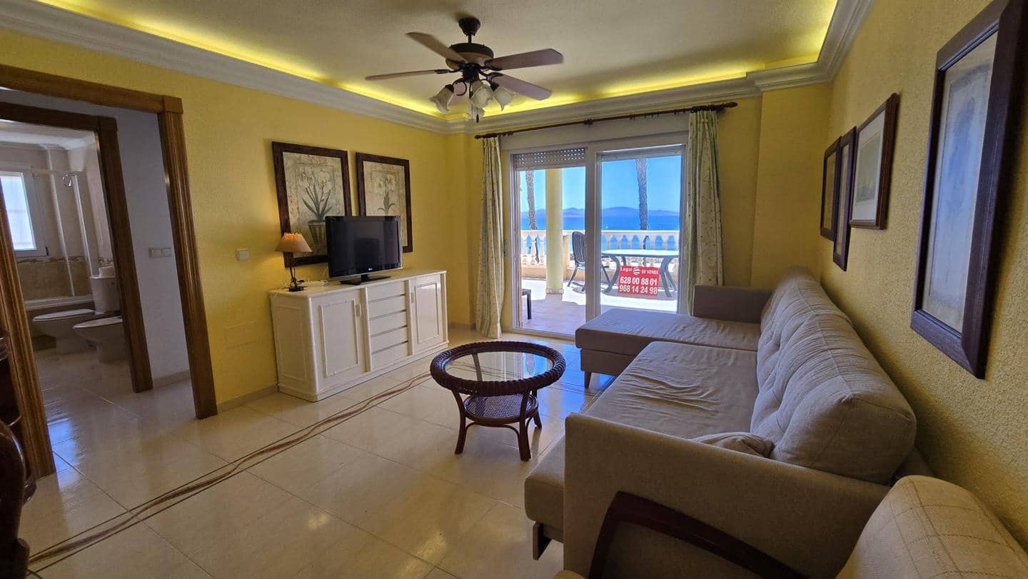 3 slaapkamer Flat te koop in La Manga del Mar Menor met zwembad garage - € 375.000 (Ref: 10011788)