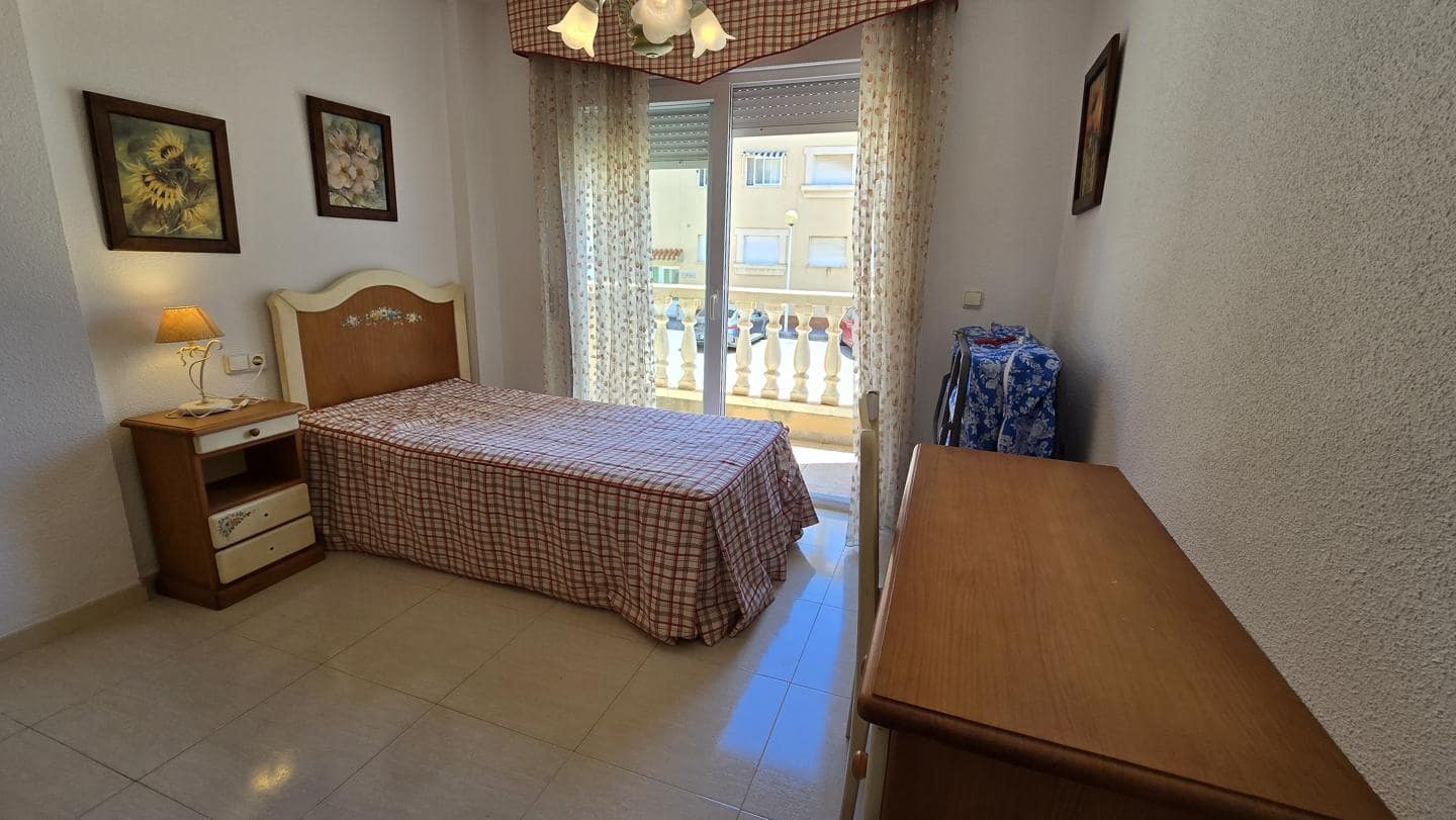 3 slaapkamer Flat te koop in La Manga del Mar Menor met zwembad garage - € 375.000 (Ref: 10011788)