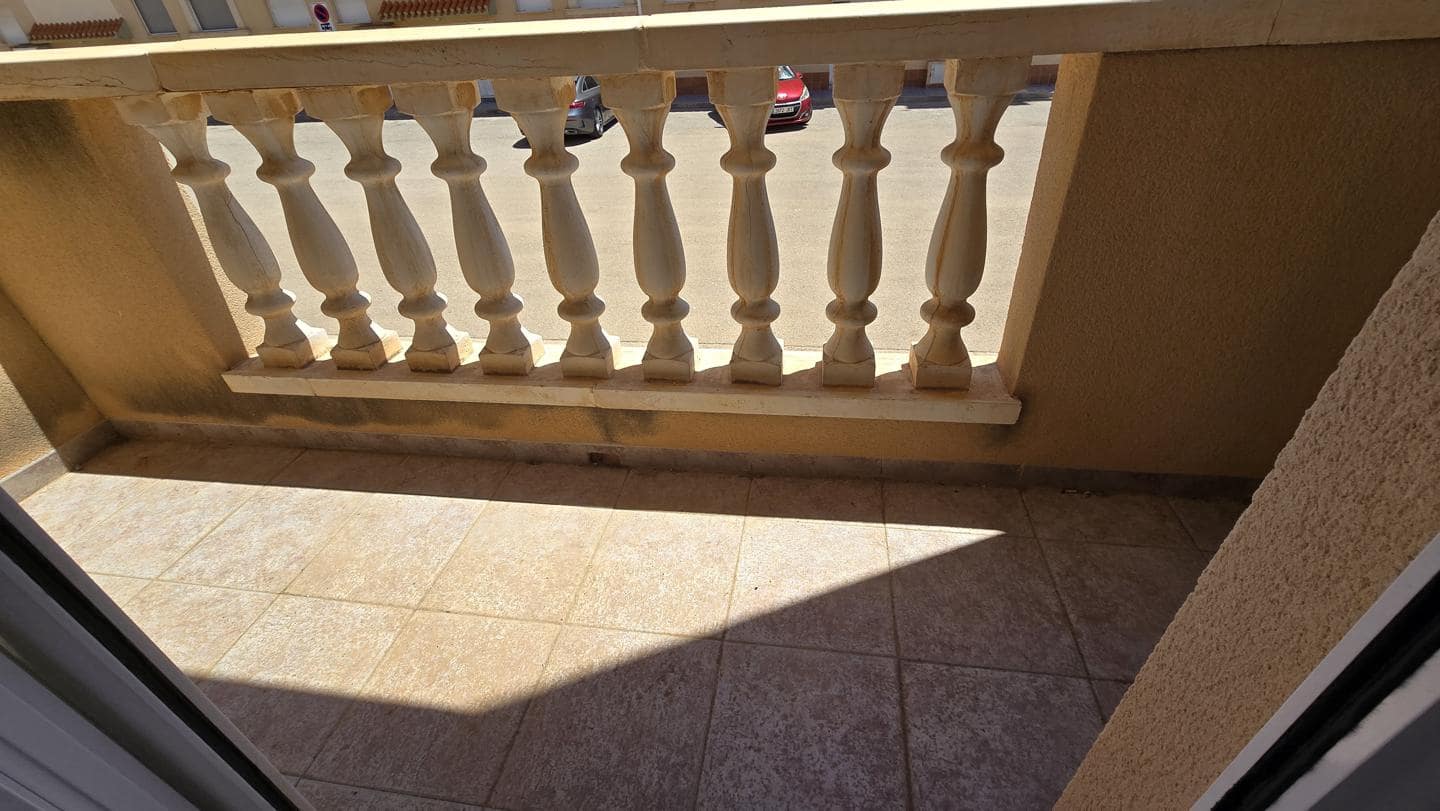 3 slaapkamer Flat te koop in La Manga del Mar Menor met zwembad garage - € 375.000 (Ref: 10011788)